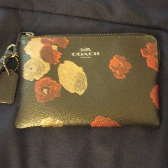 Coach wristlet - Picture 1 of 1